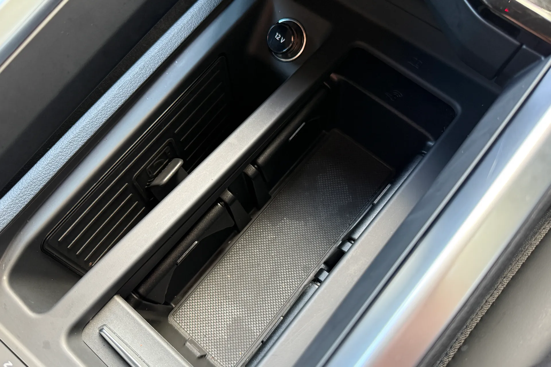 Audi Q8 thumbnail image number 32