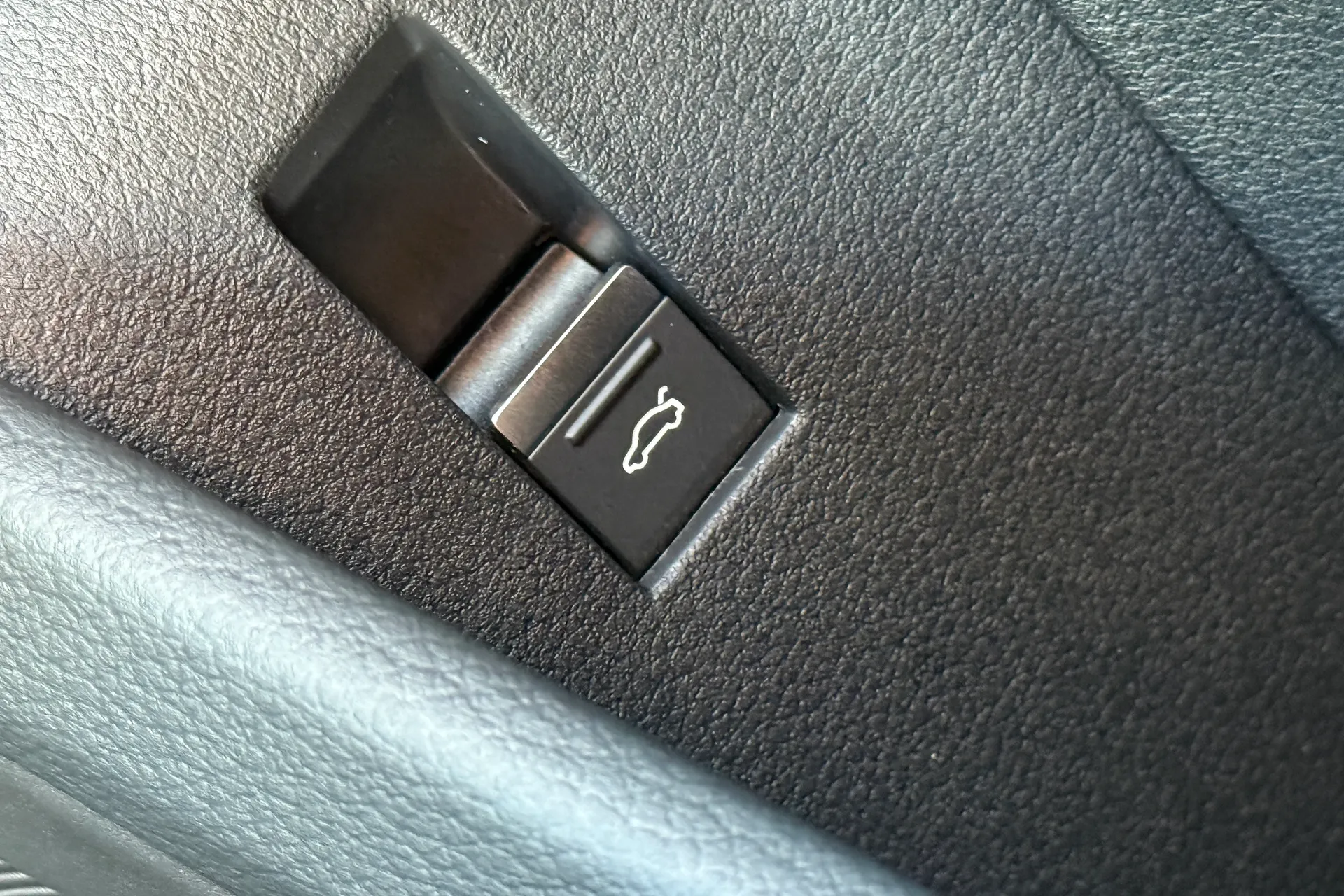 Audi Q8 thumbnail image number 45