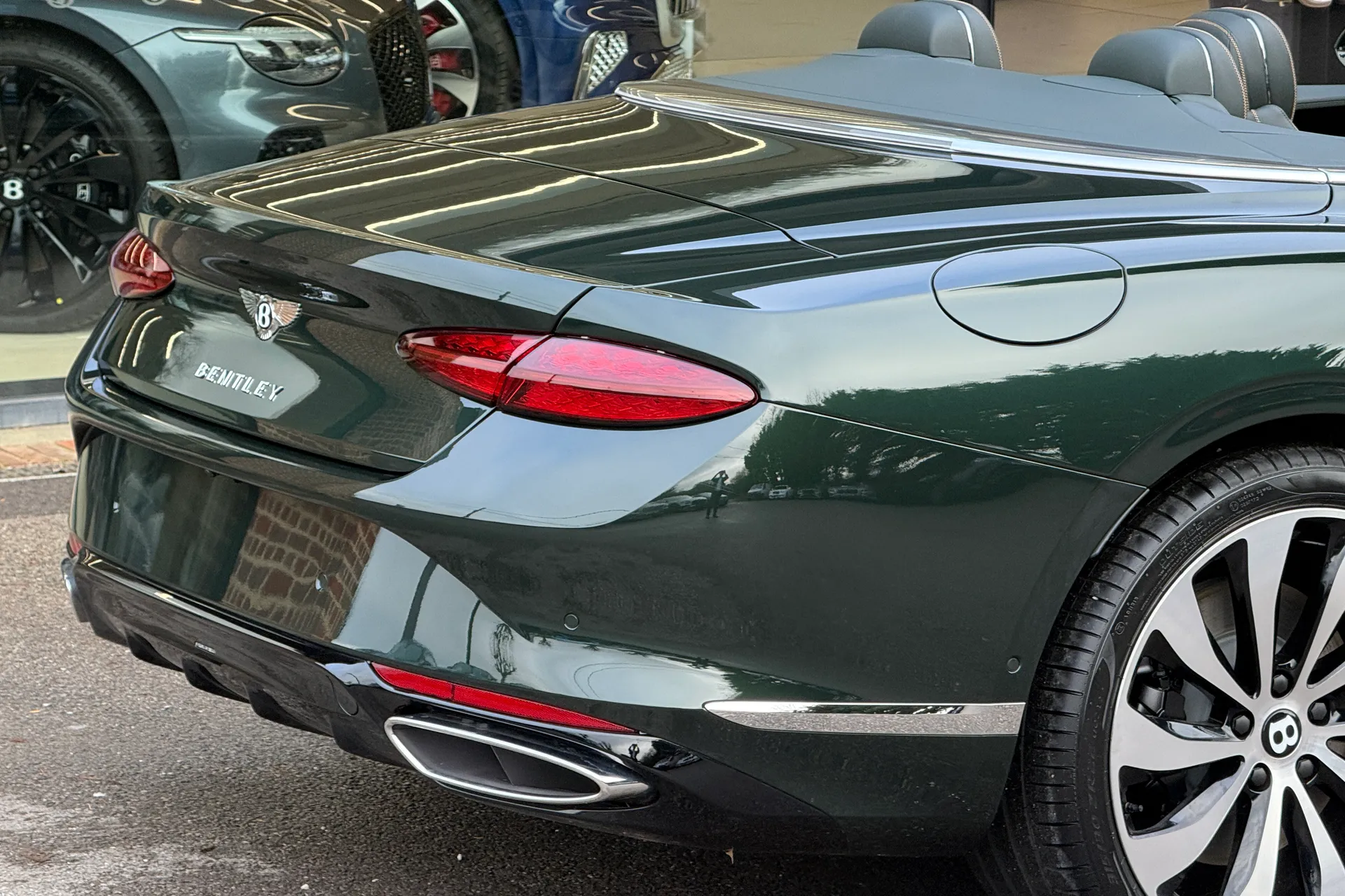 Bentley CONTINENTAL GTC thumbnail image number 8
