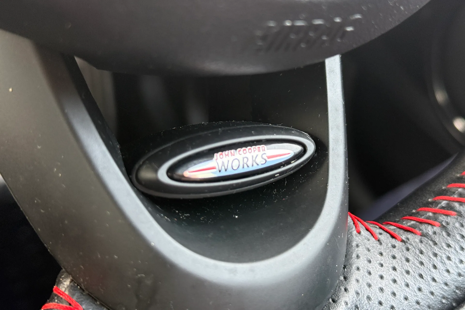 MINI HATCHBACK thumbnail image number 21