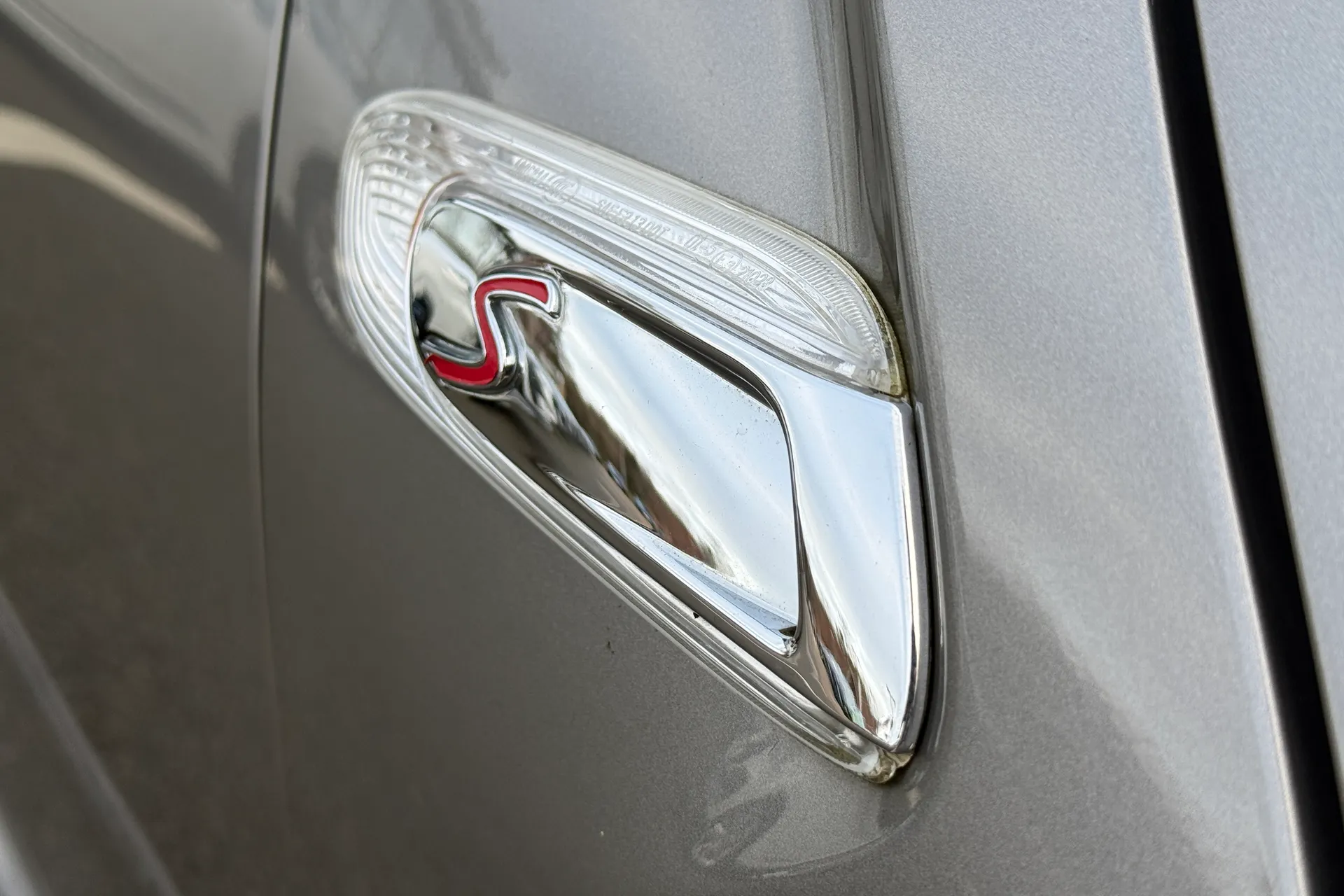 MINI HATCHBACK thumbnail image number 7