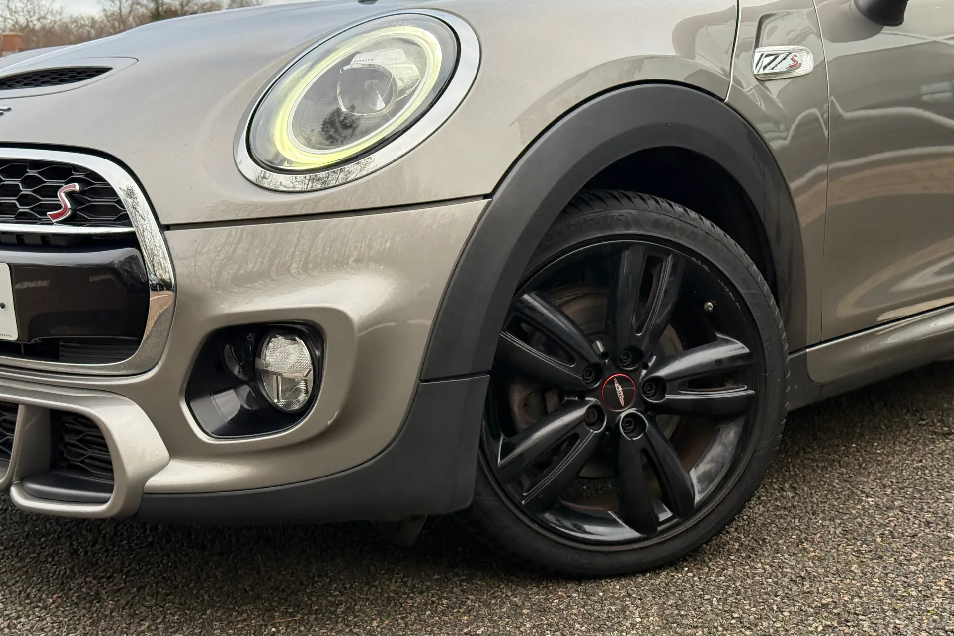 MINI HATCHBACK thumbnail image number 60