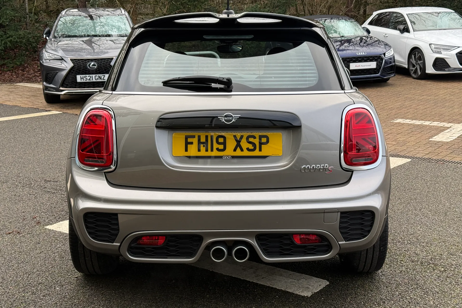 MINI HATCHBACK thumbnail image number 46