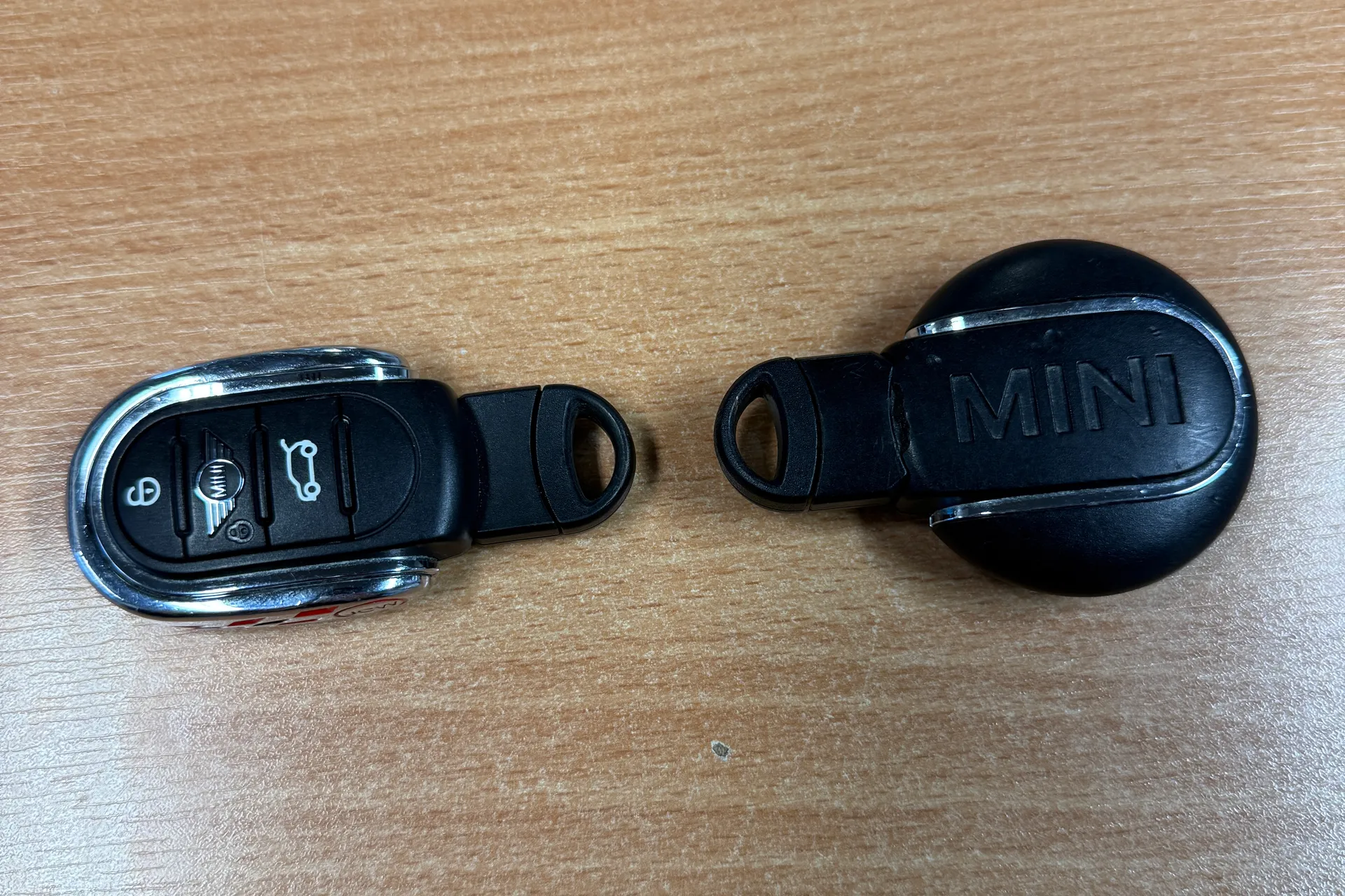 MINI HATCHBACK thumbnail image number 33