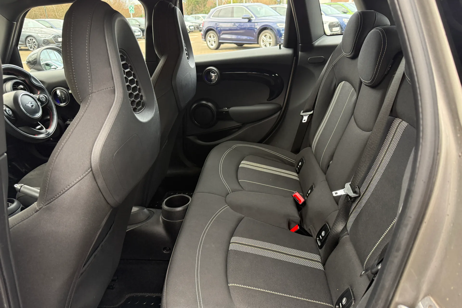 MINI HATCHBACK thumbnail image number 54