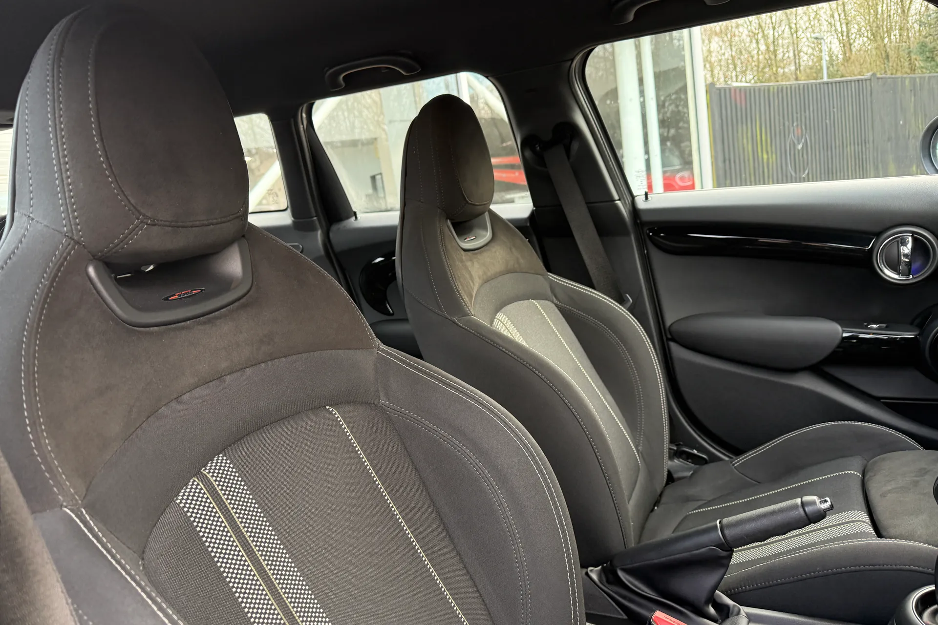 MINI HATCHBACK thumbnail image number 11