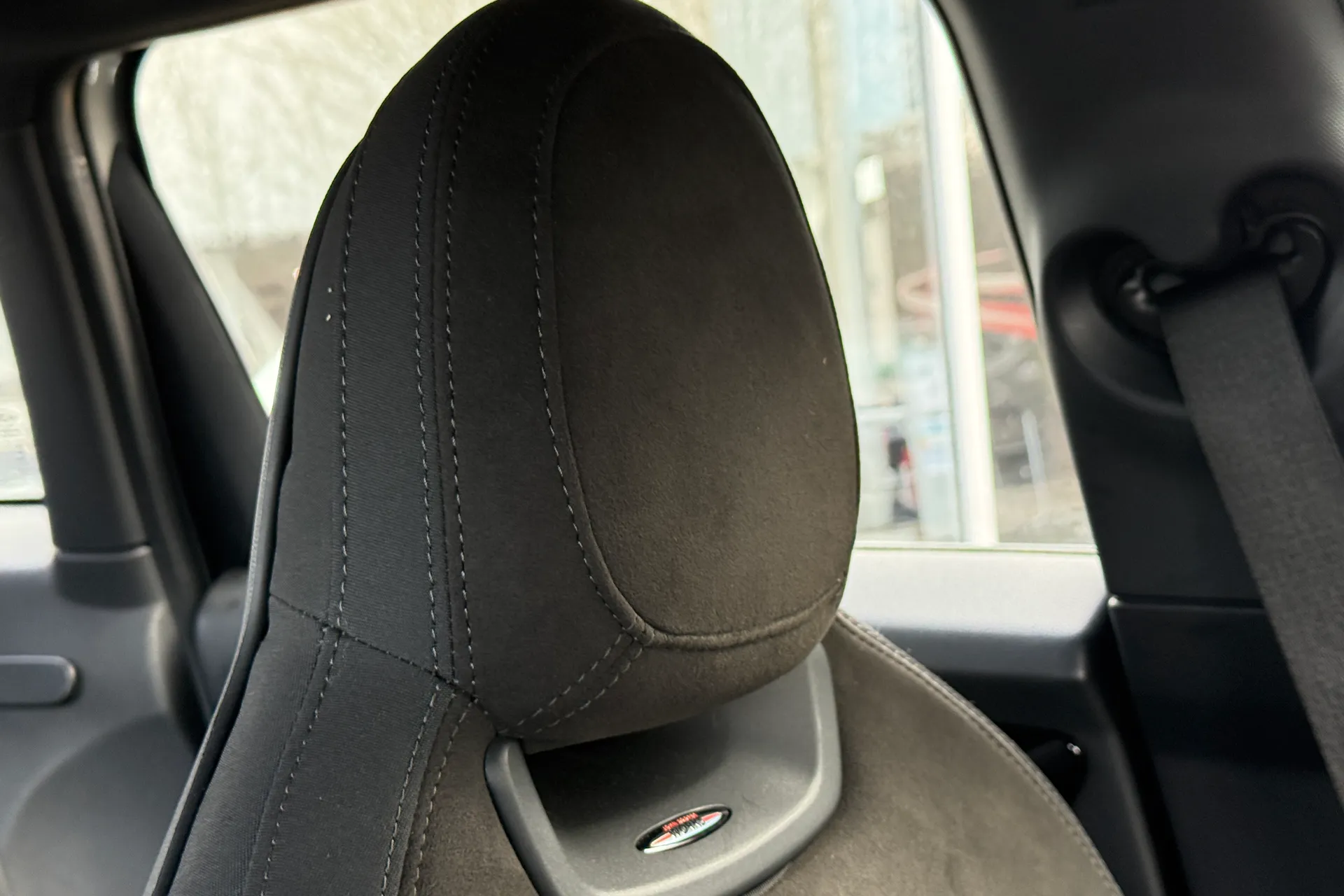 MINI HATCHBACK thumbnail image number 22