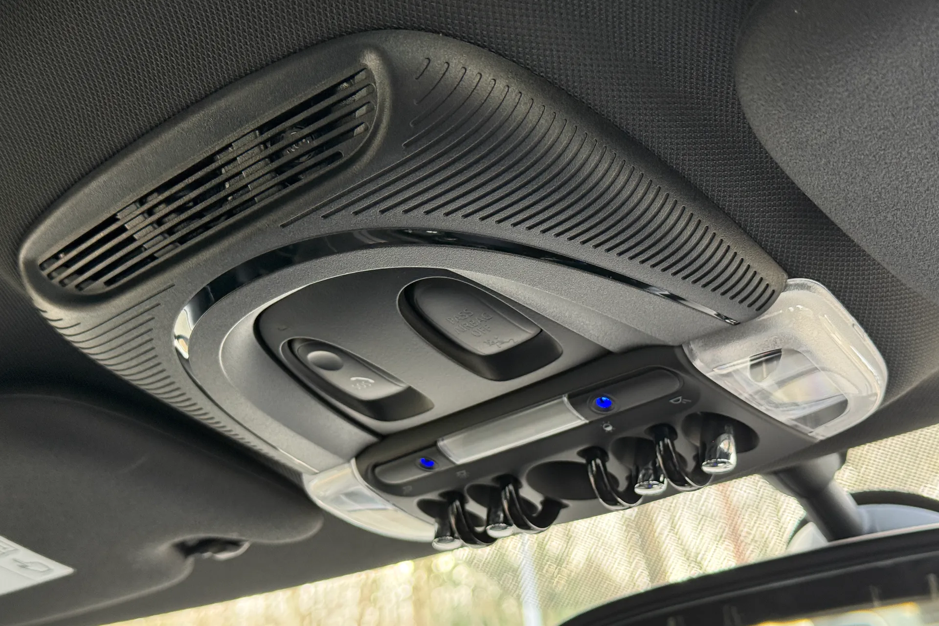 MINI HATCHBACK thumbnail image number 24