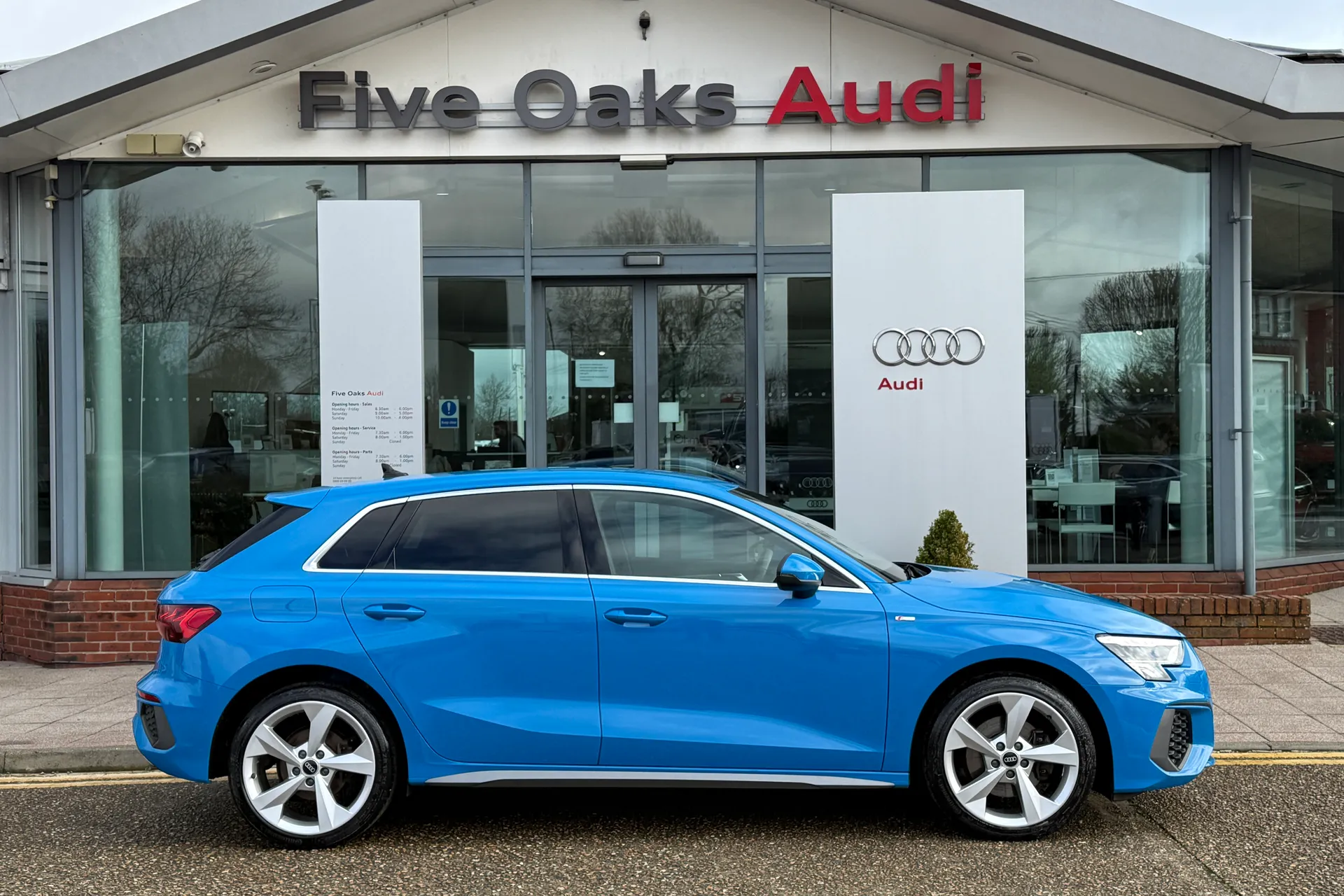 Audi A3 thumbnail image number 2