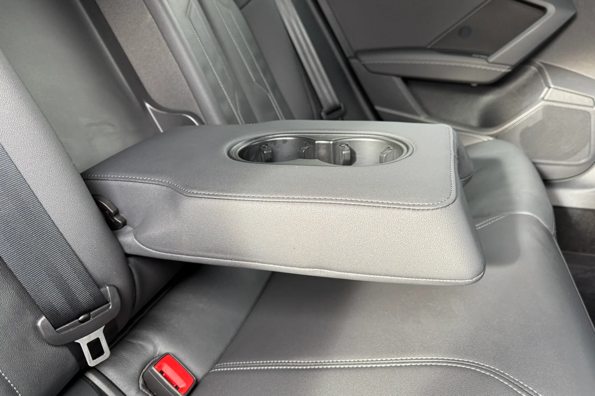 Audi A3 thumbnail image number 44