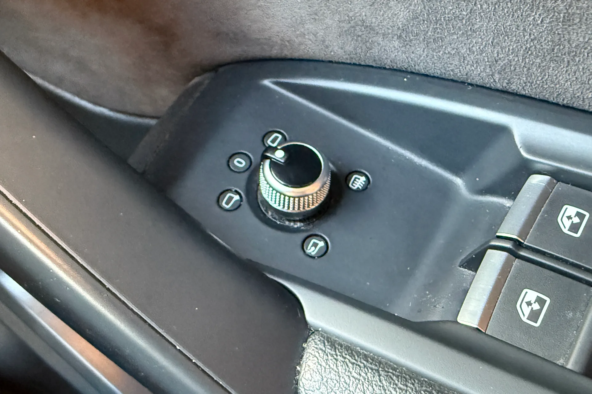 Audi Q5 thumbnail image number 32