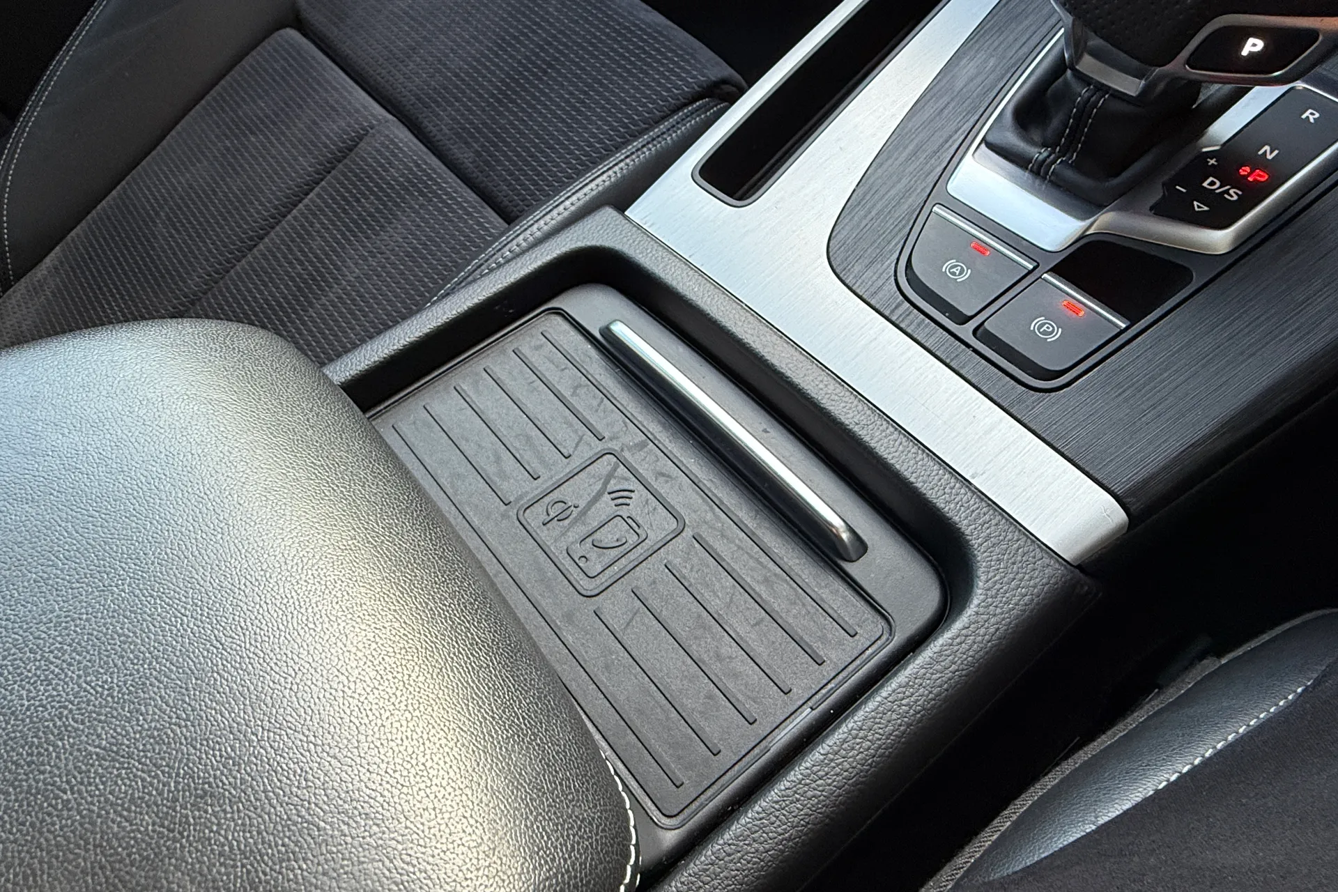 Audi Q5 thumbnail image number 28