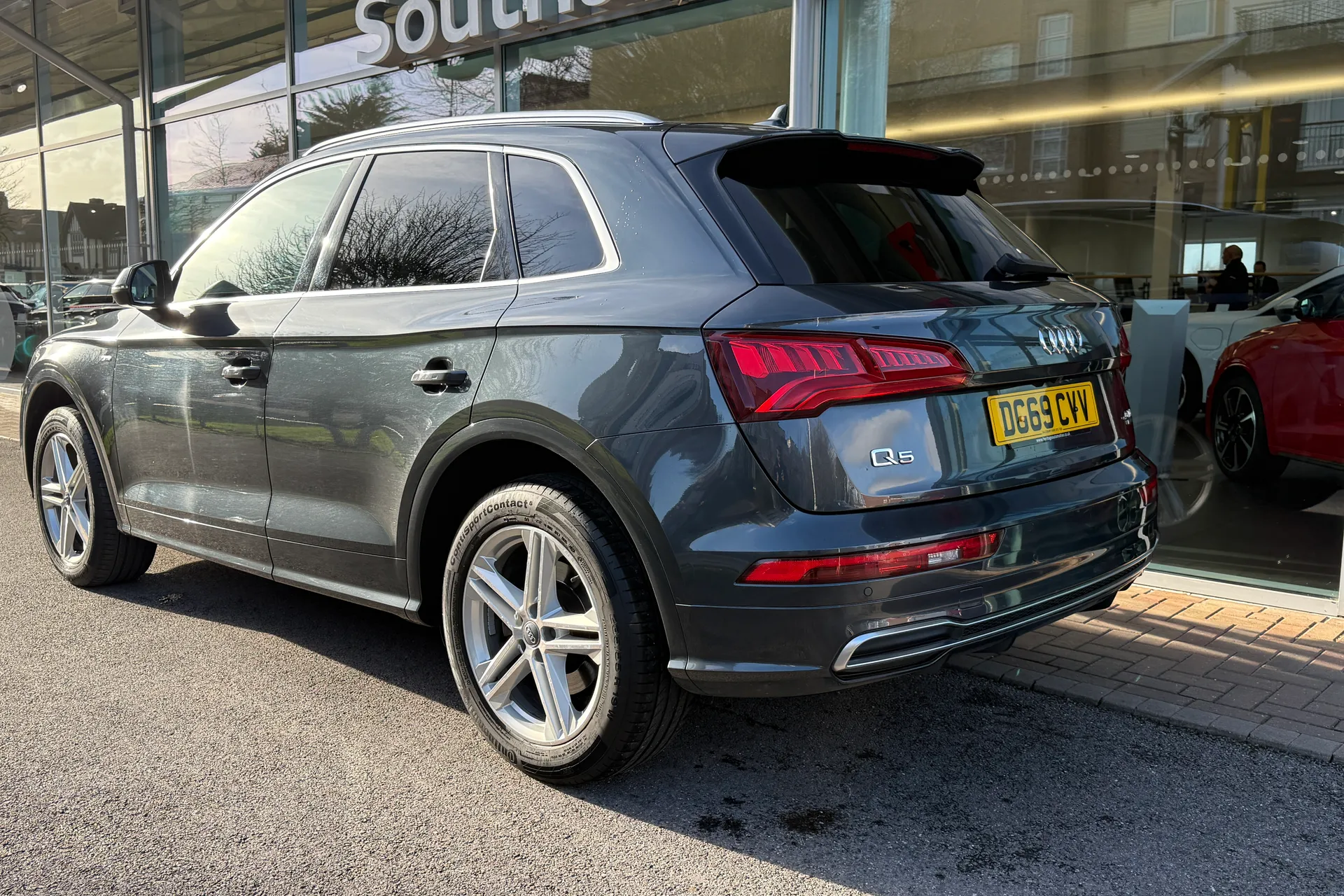 Audi Q5 thumbnail image number 57