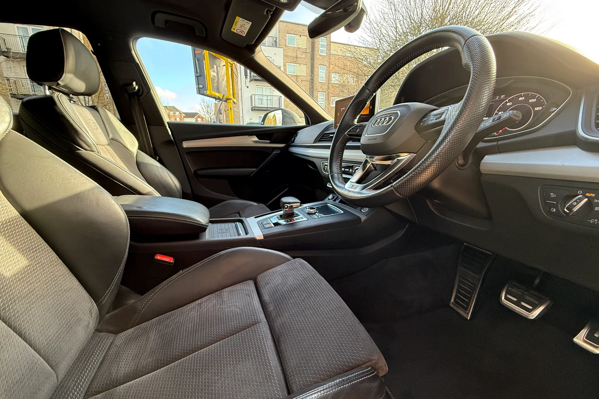 Audi Q5 thumbnail image number 9