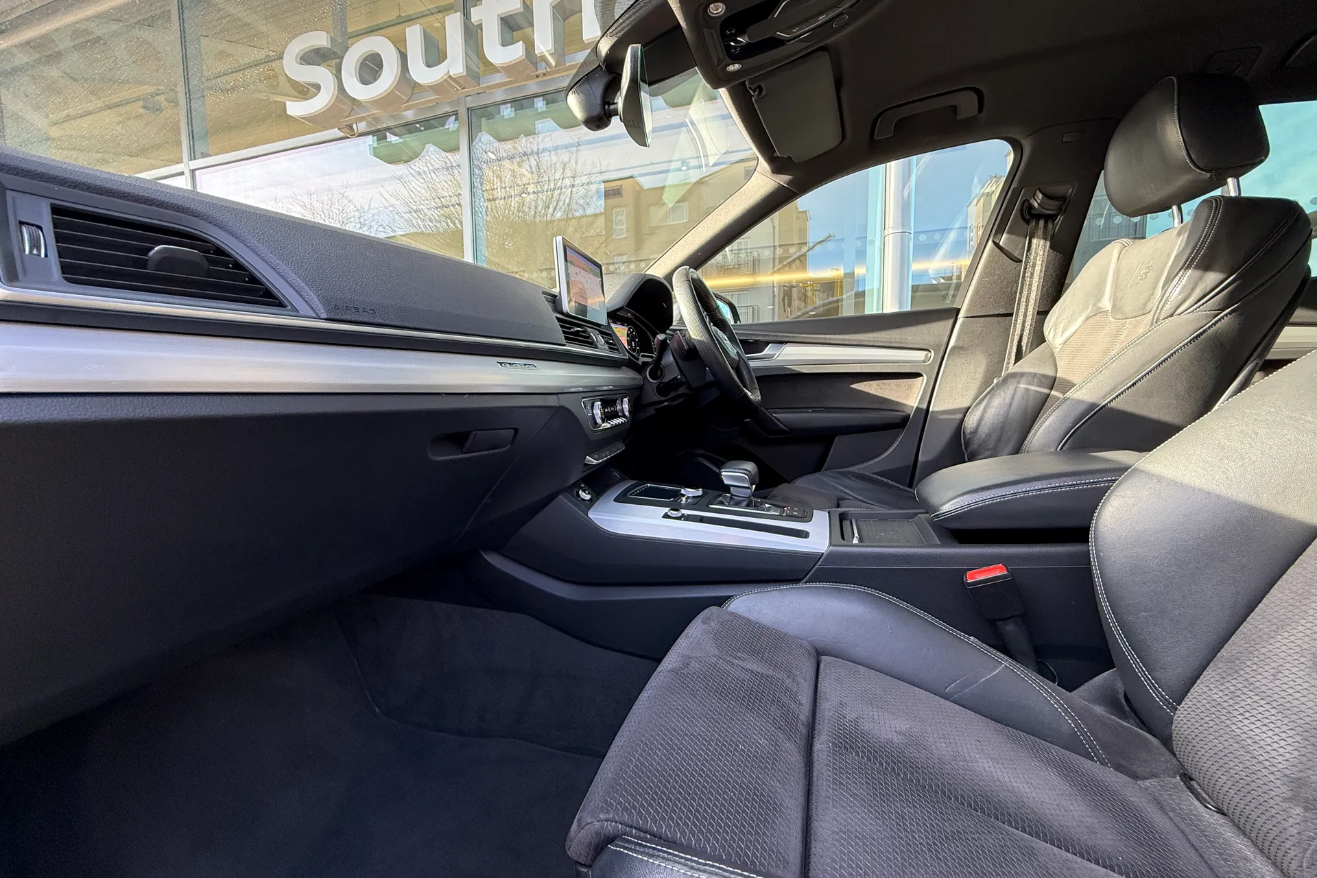 Audi Q5 thumbnail image number 11