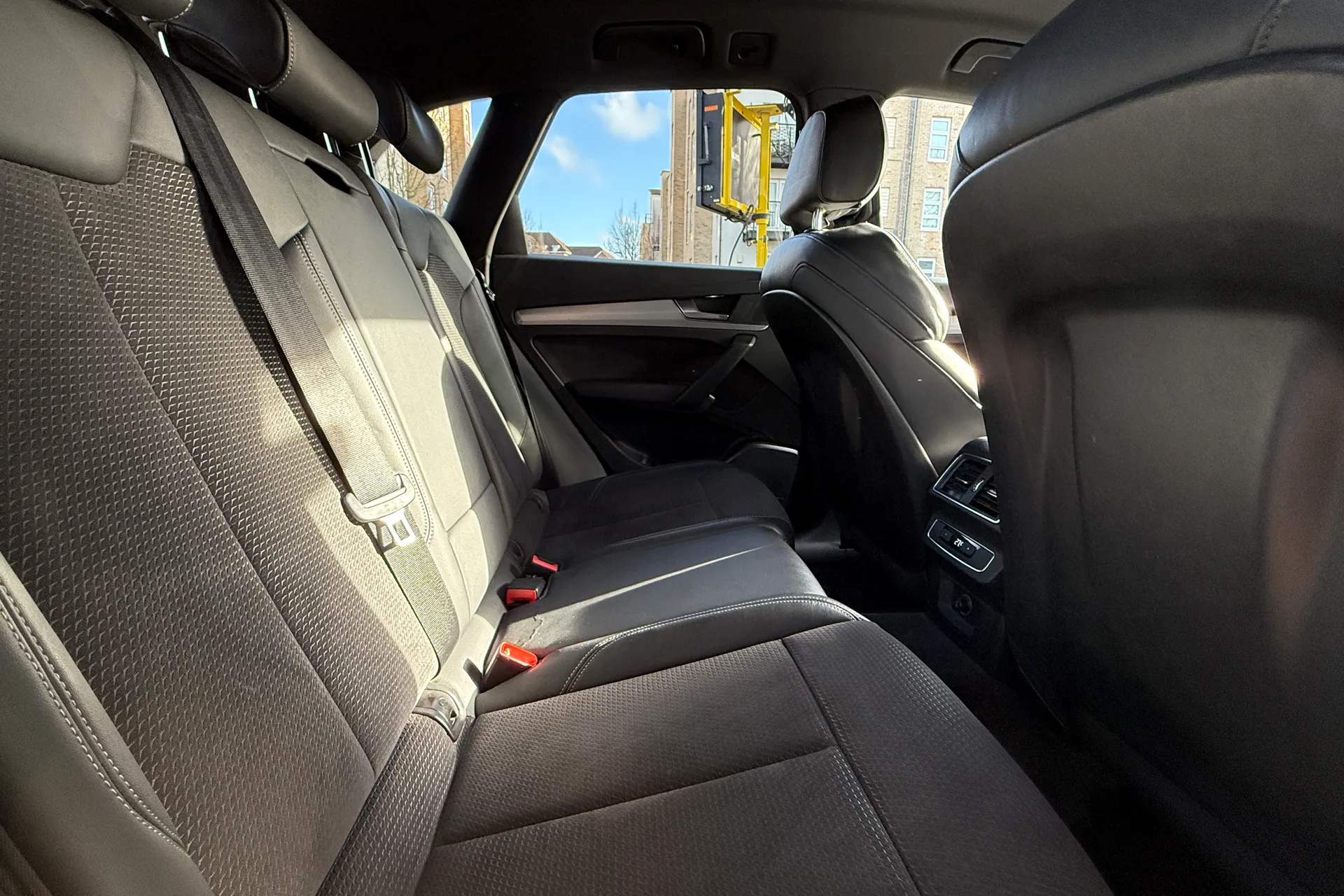 Audi Q5 thumbnail image number 39