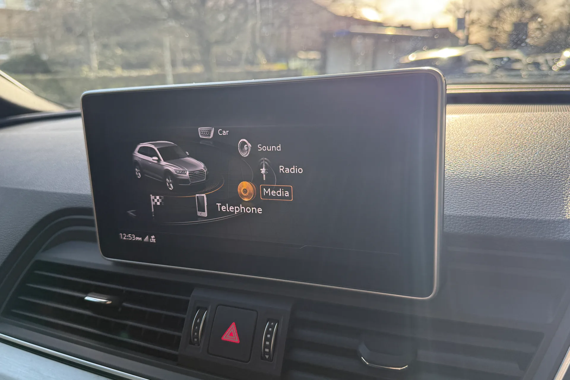 Audi Q5 thumbnail image number 12