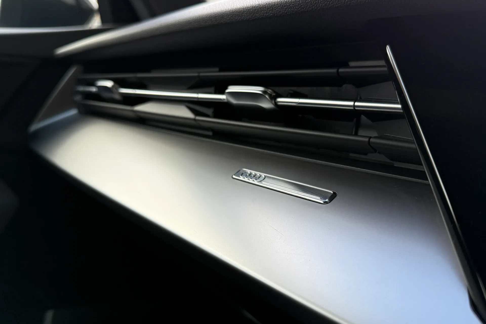 Audi A3 thumbnail image number 24