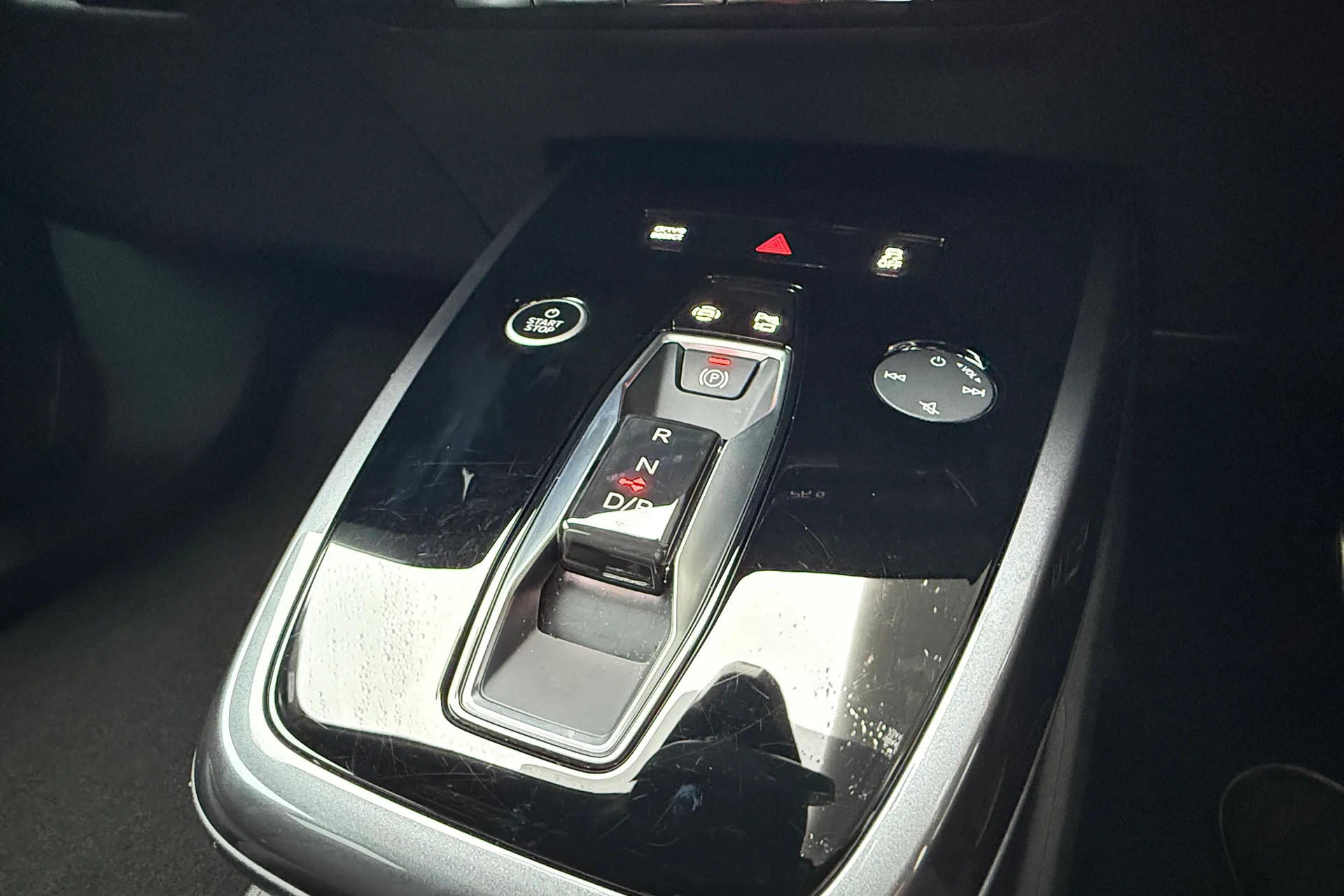 Audi Q4 thumbnail image number 20