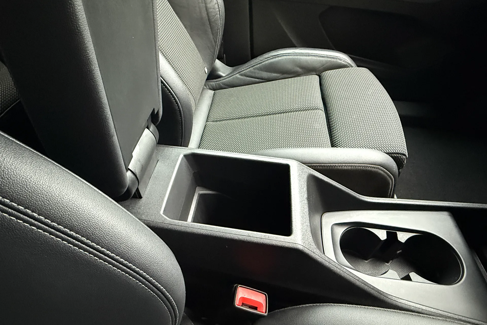 Audi Q4 thumbnail image number 36