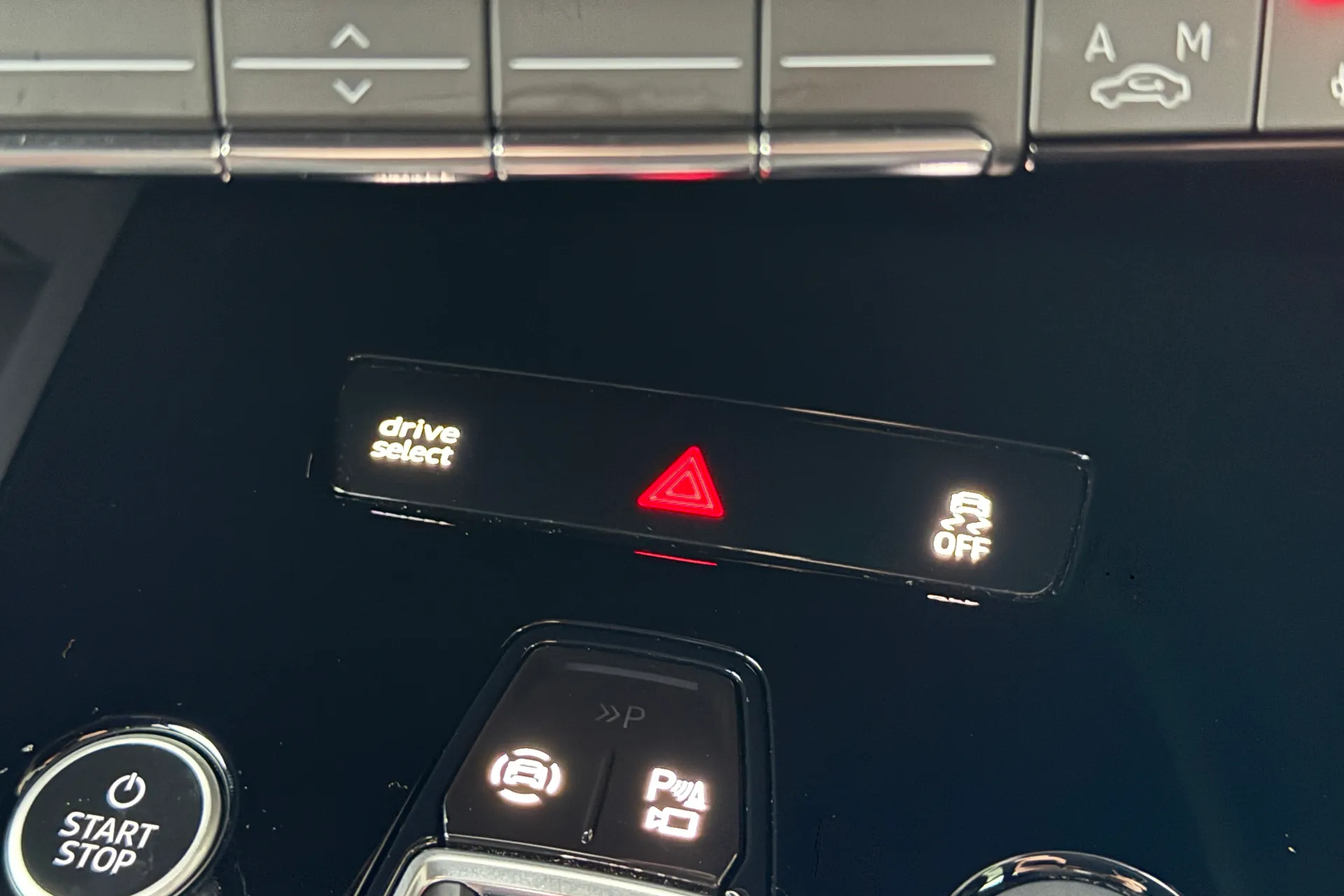 Audi Q4 thumbnail image number 17