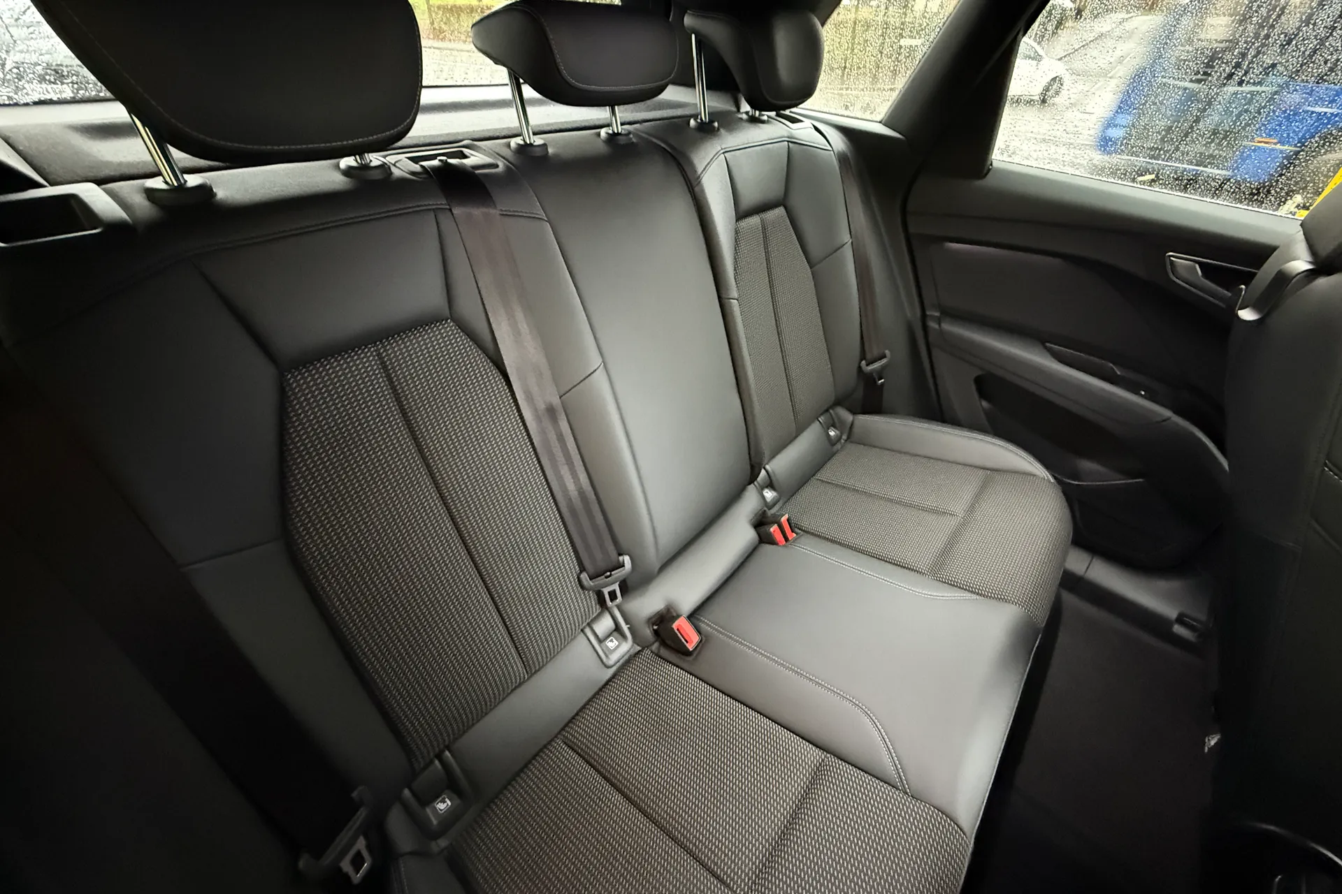 Audi Q4 thumbnail image number 41