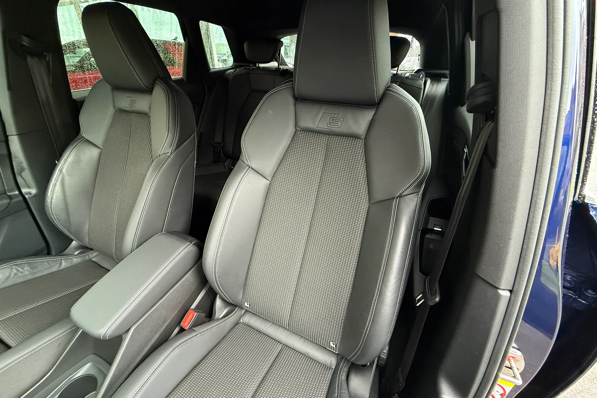 Audi Q4 thumbnail image number 61