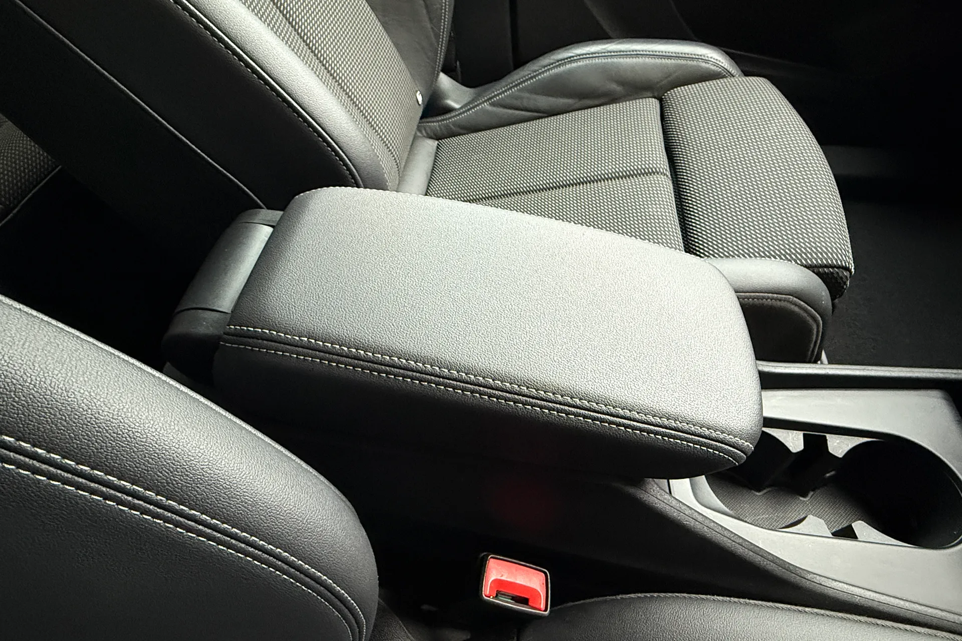 Audi Q4 thumbnail image number 35