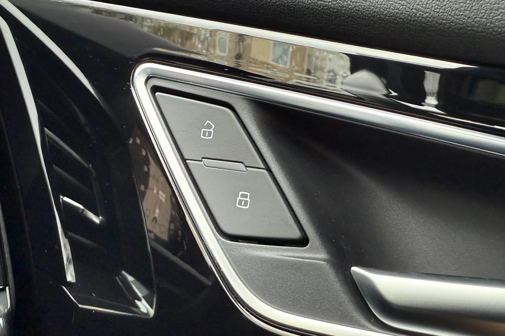 Audi Q4 thumbnail image number 27