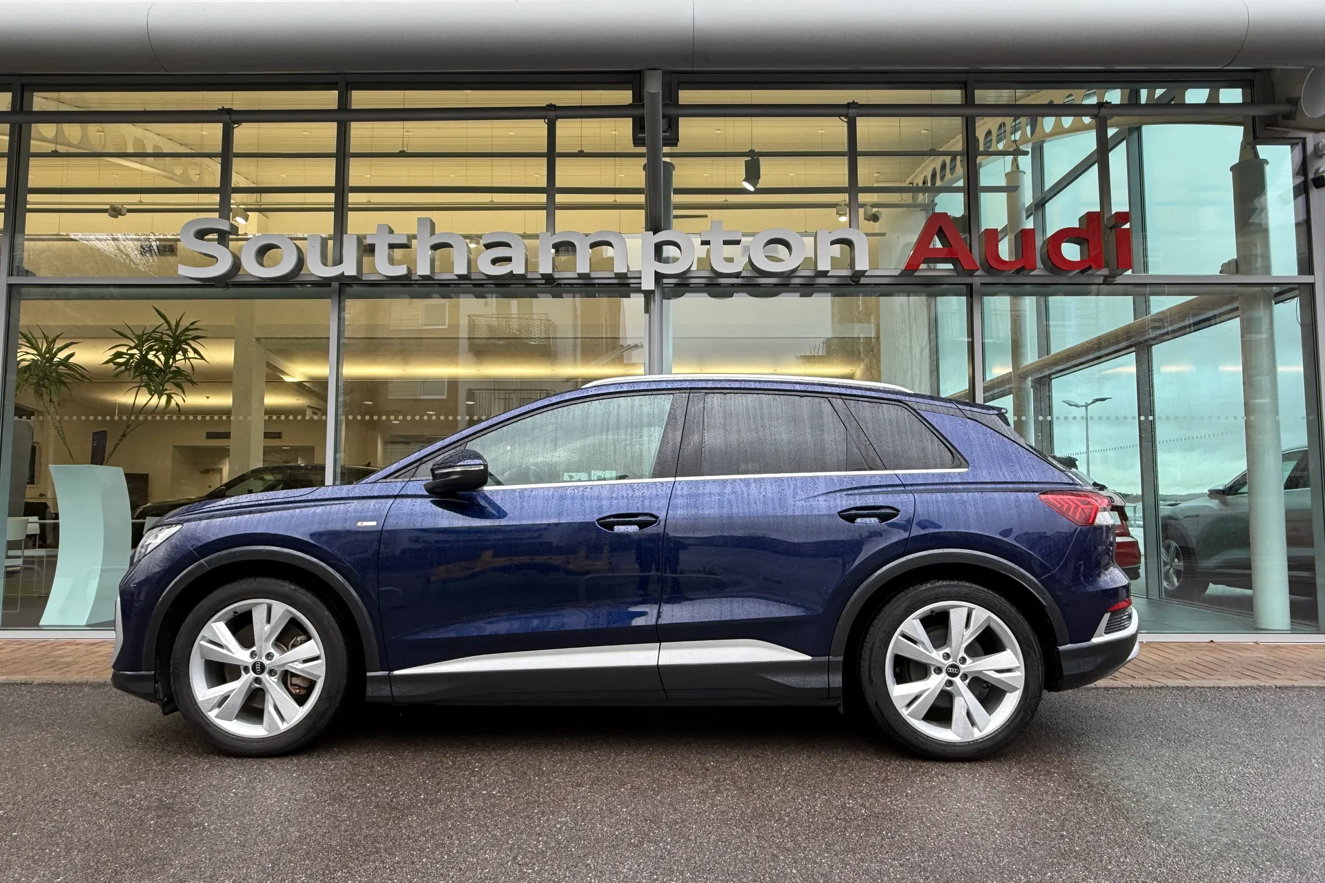 Audi Q4 thumbnail image number 64