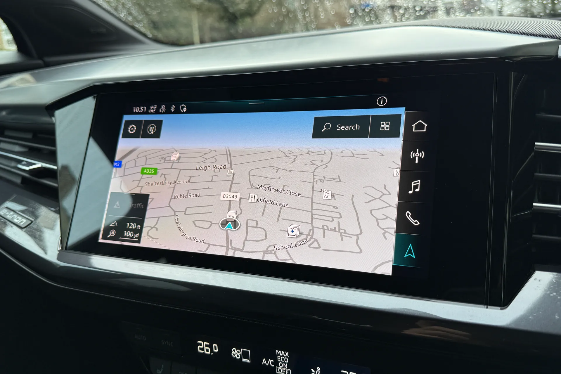 Audi Q4 thumbnail image number 4