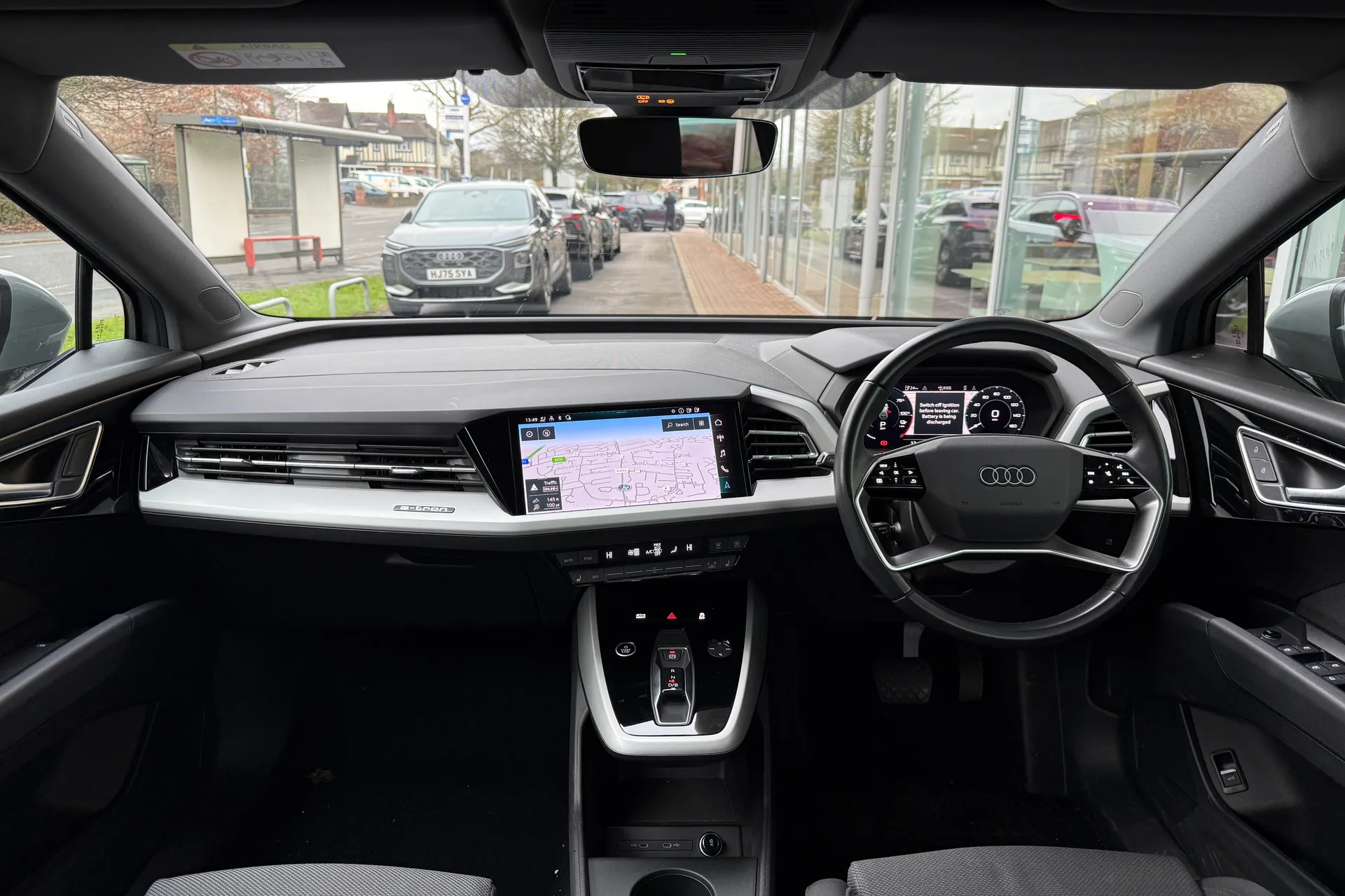 Audi Q4 thumbnail image number 3