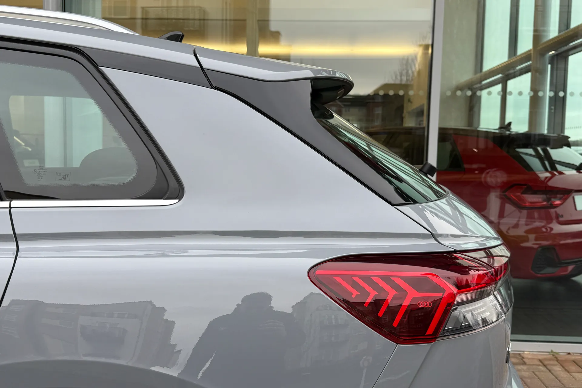 Audi Q4 thumbnail image number 39