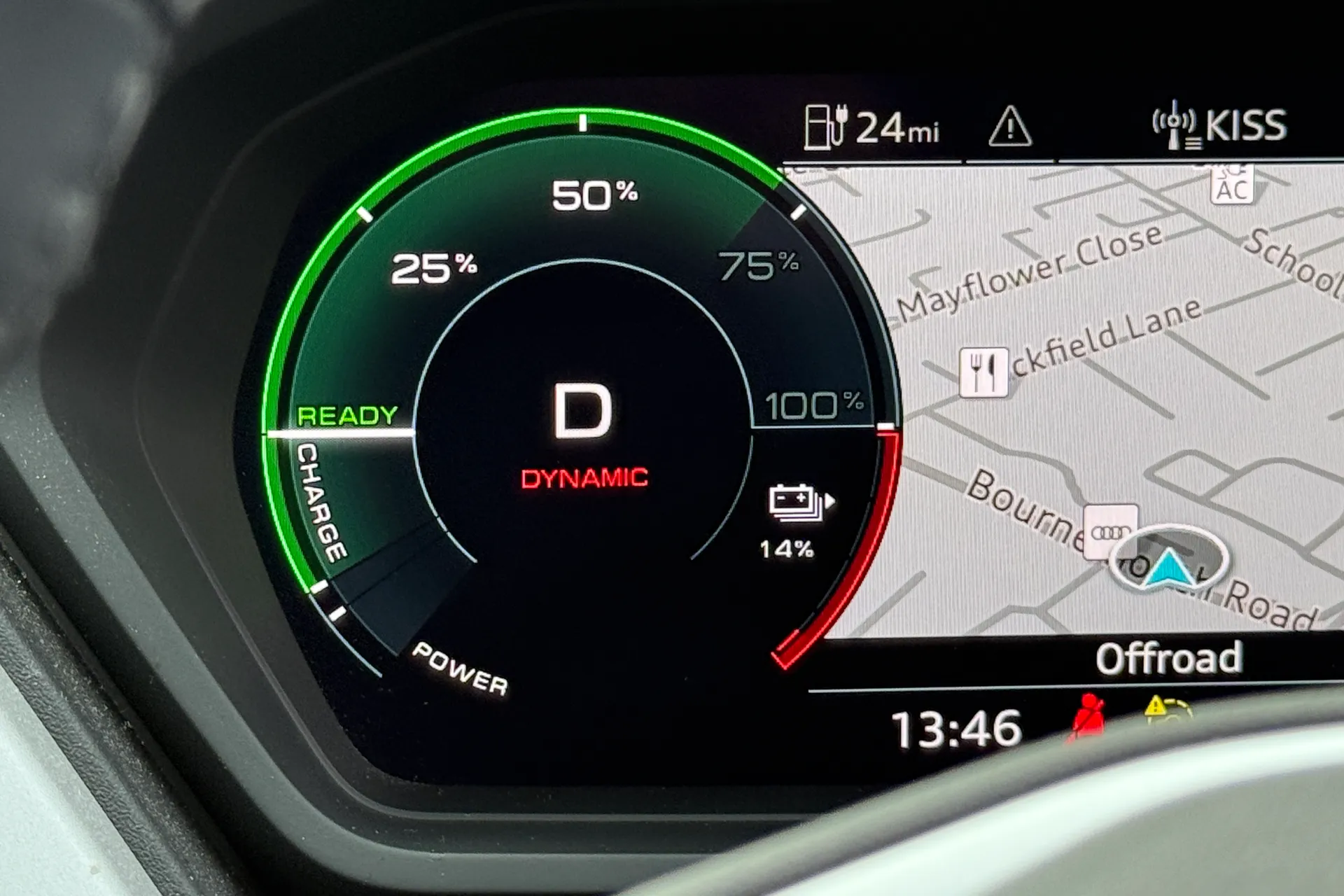 Audi Q4 thumbnail image number 12