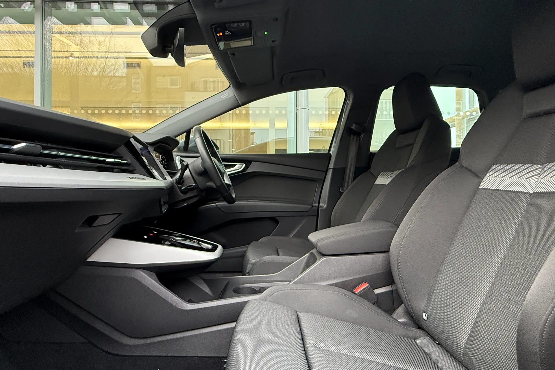 Audi Q4 thumbnail image number 44