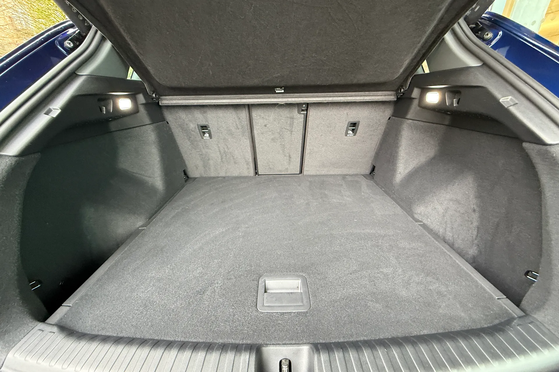 Audi Q4 thumbnail image number 43