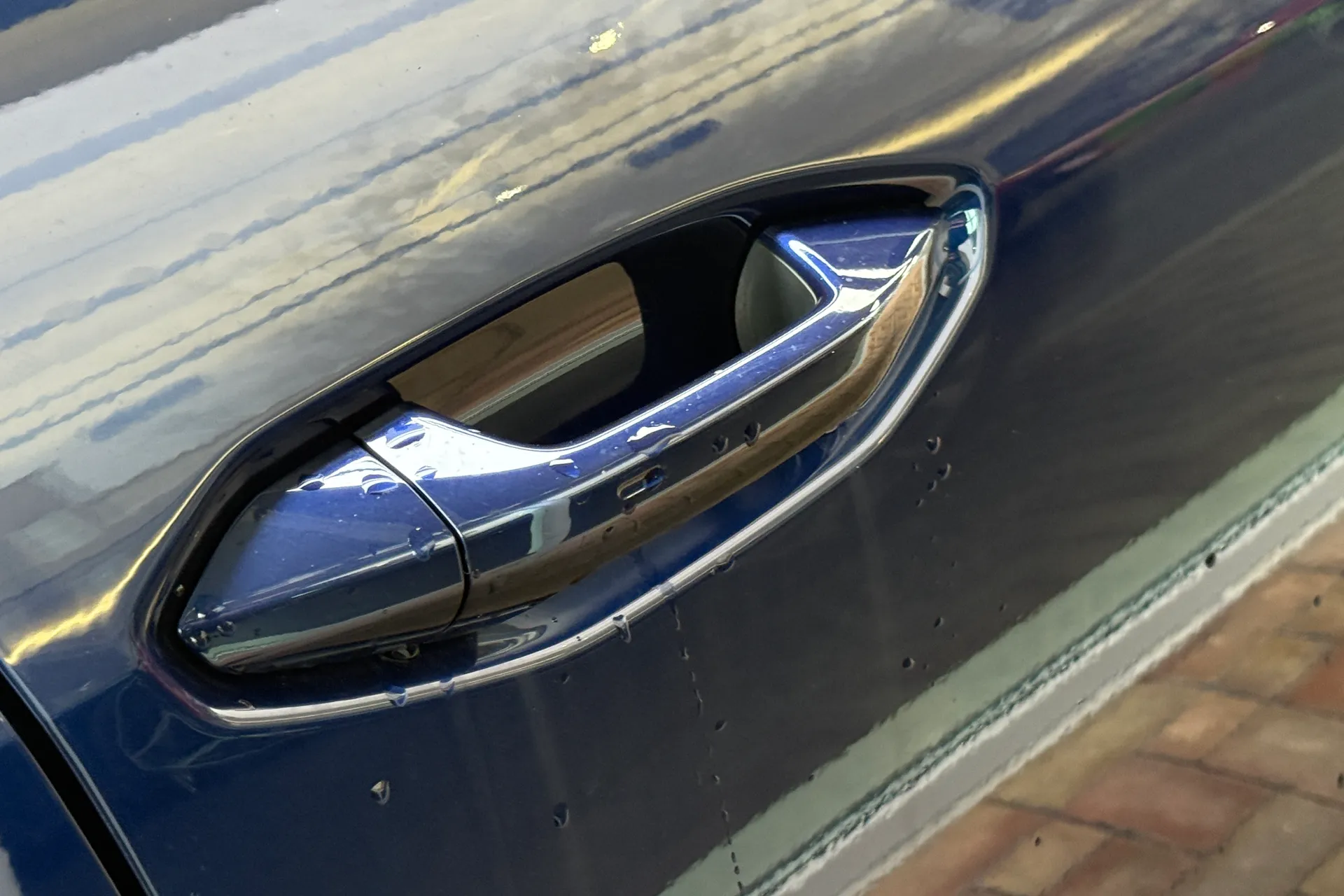 Audi Q4 thumbnail image number 32