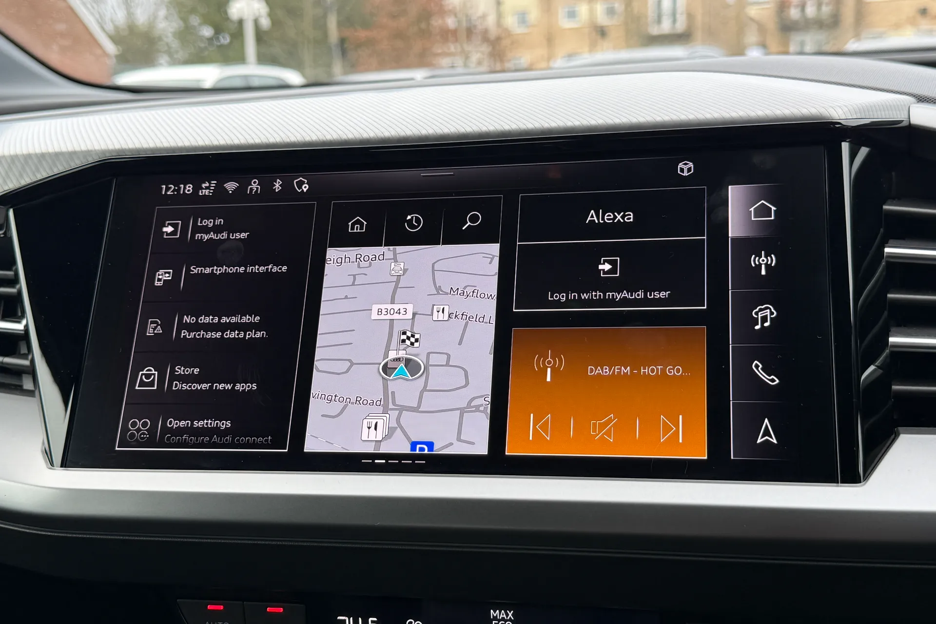 Audi Q4 thumbnail image number 19