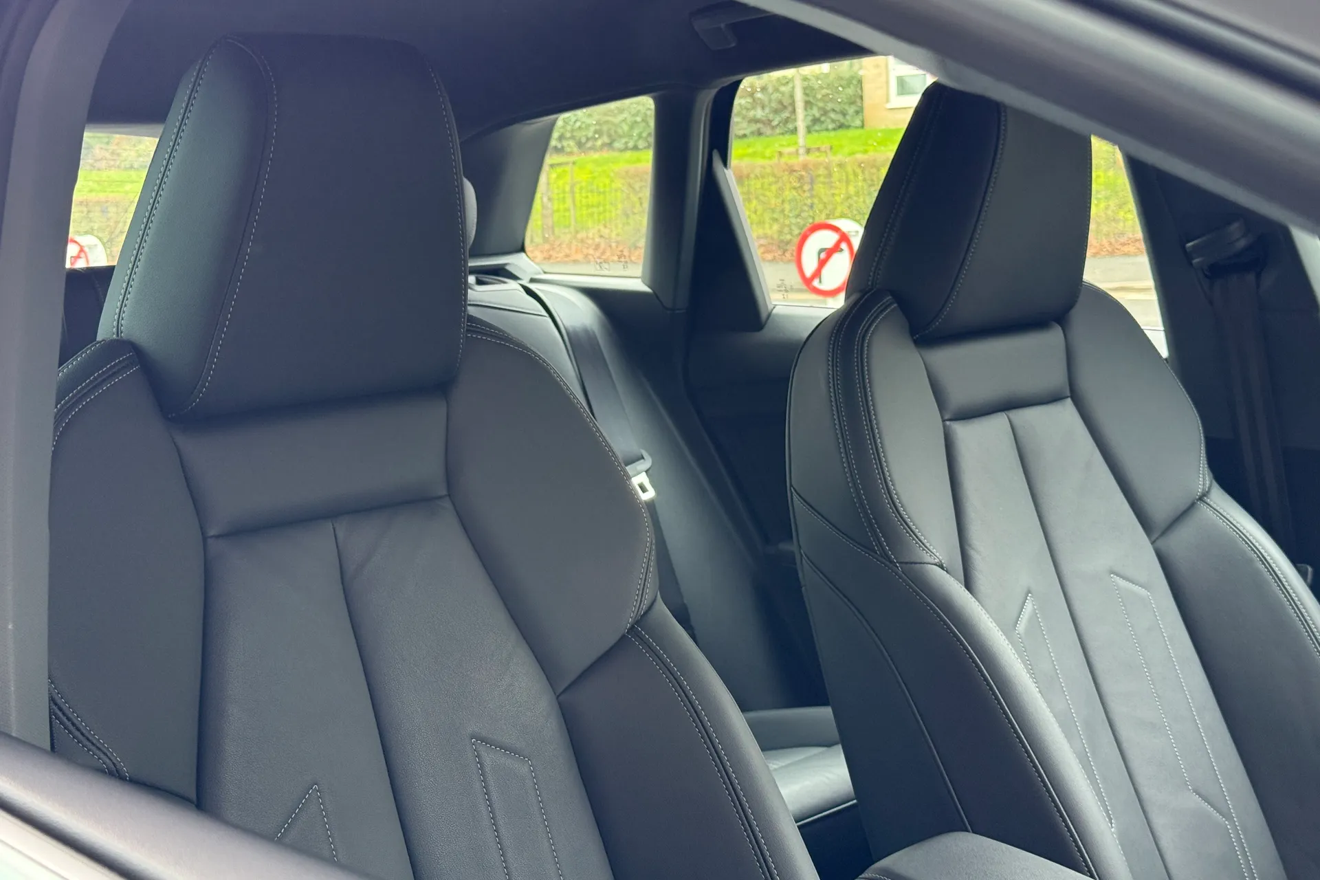 Audi Q4 thumbnail image number 30