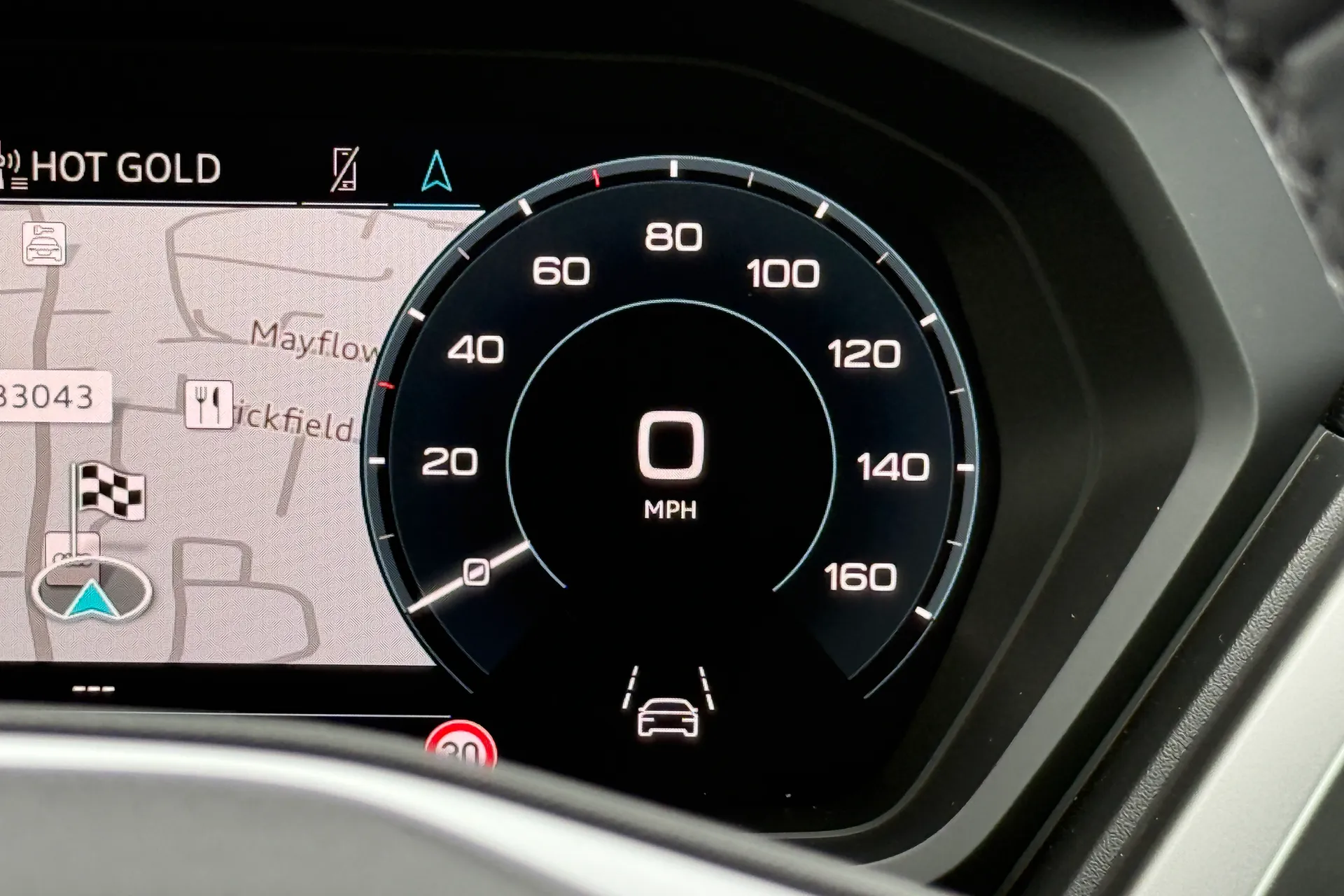 Audi Q4 thumbnail image number 14