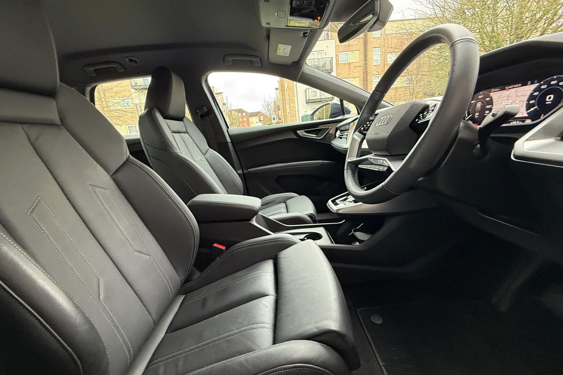 Audi Q4 thumbnail image number 28