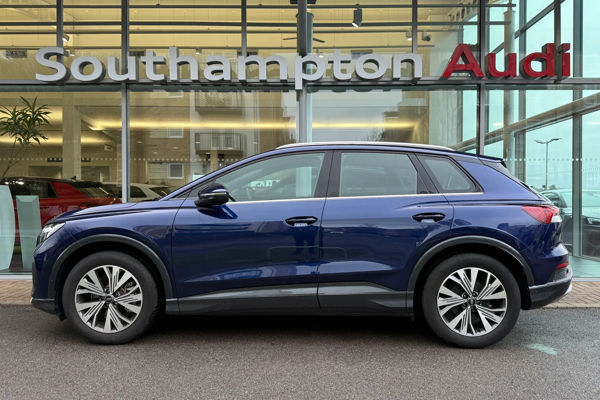 Audi Q4 thumbnail image number 50