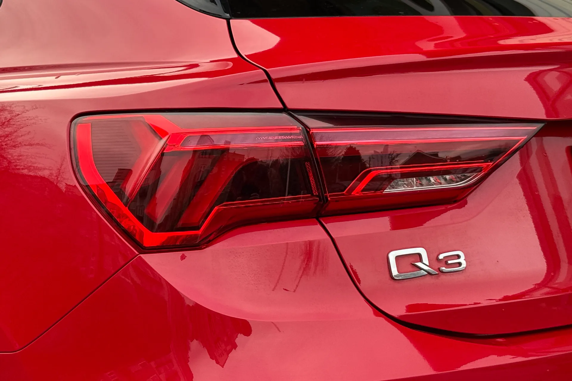 Audi Q3 thumbnail image number 43