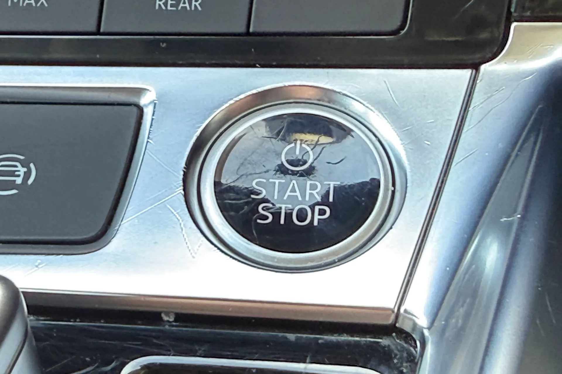 Audi e-tron thumbnail image number 18