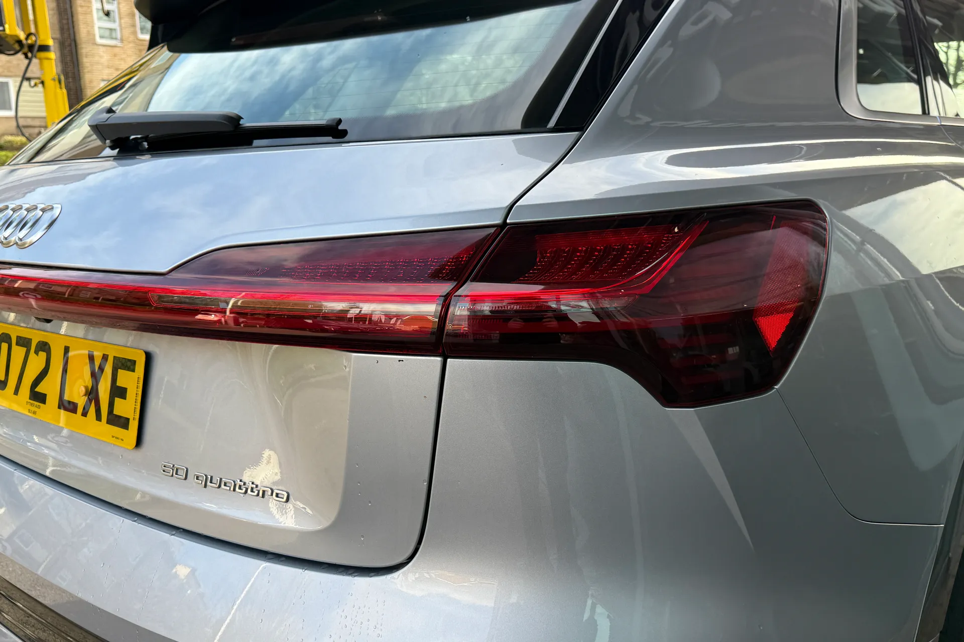 Audi e-tron thumbnail image number 45