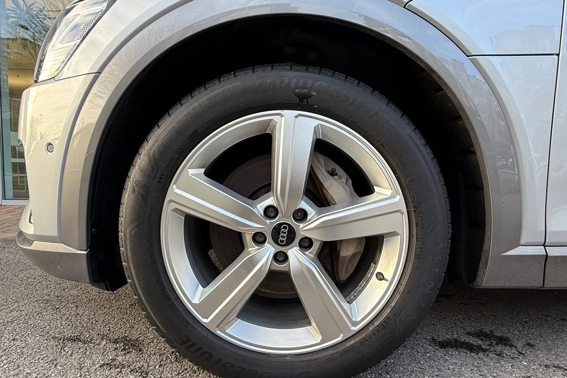 Audi e-tron thumbnail image number 58