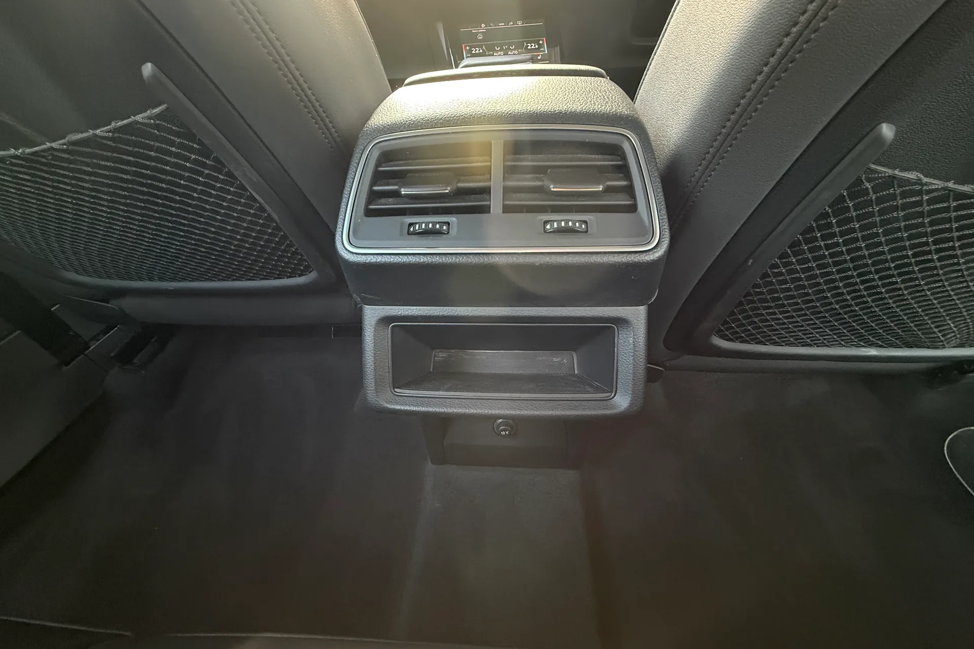 Audi e-tron thumbnail image number 41