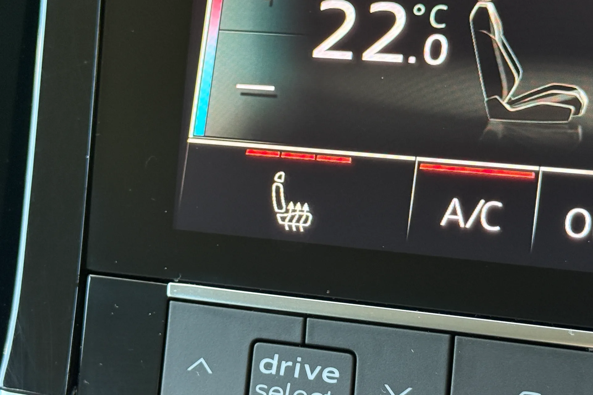 Audi e-tron thumbnail image number 6