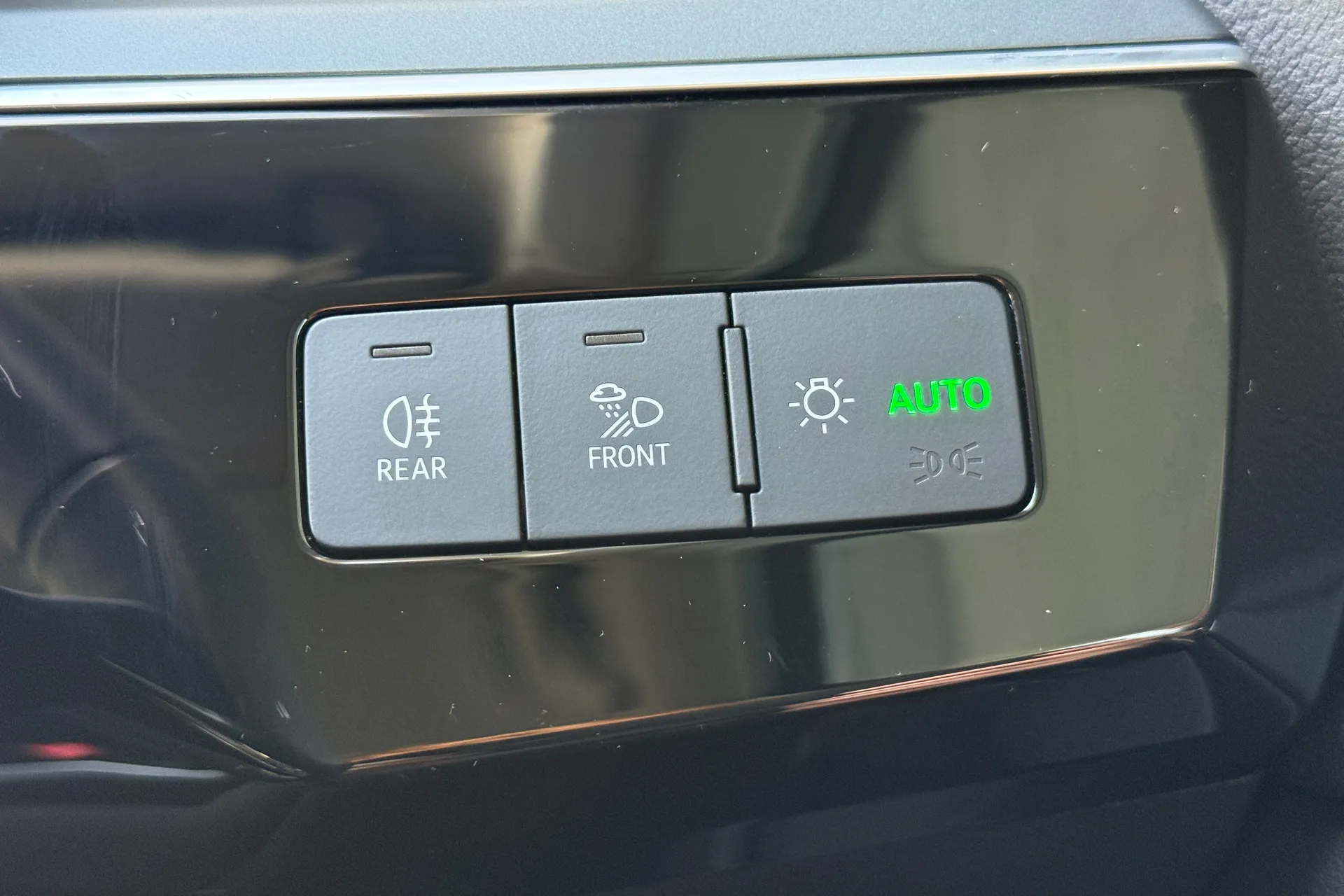 Audi e-tron thumbnail image number 28