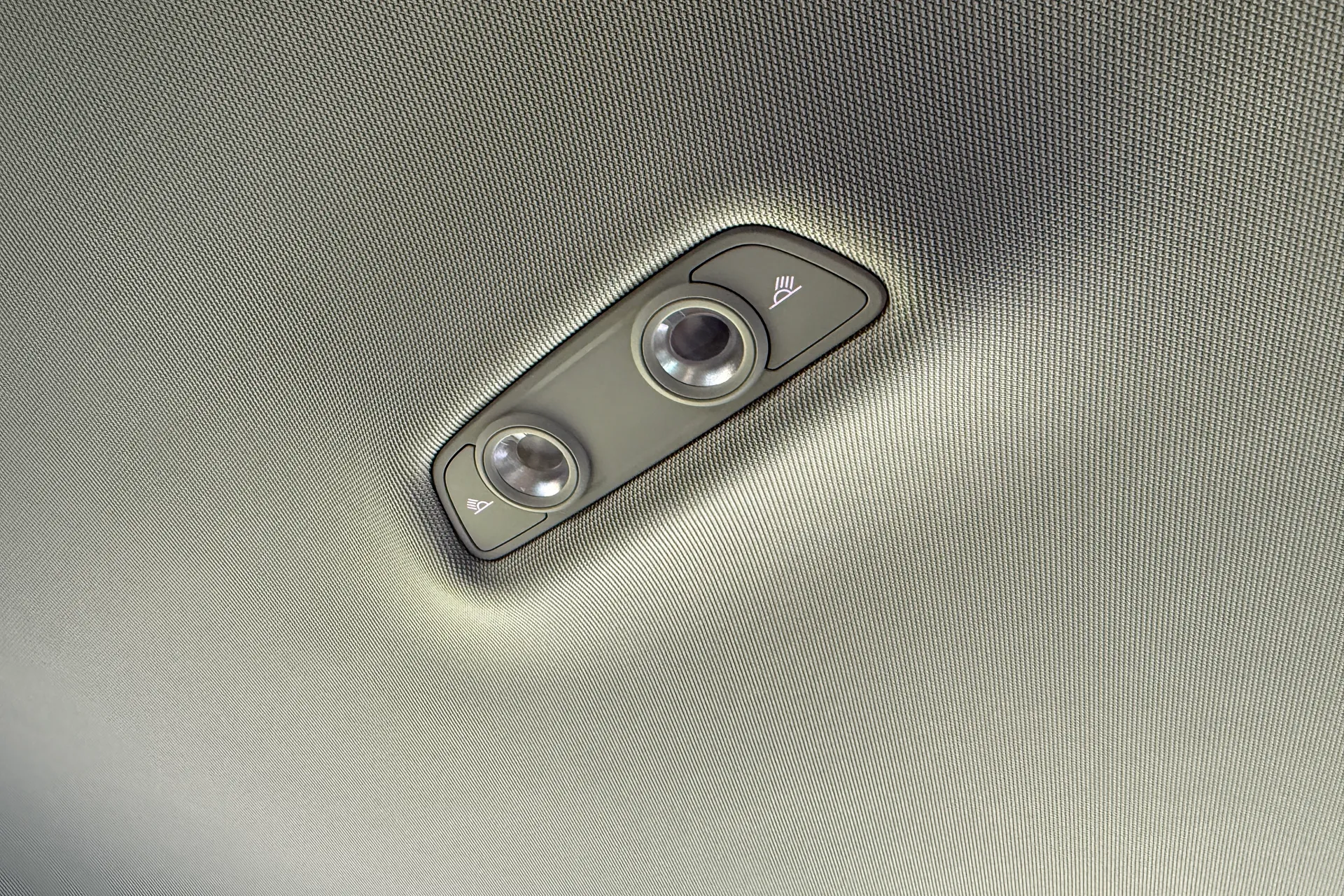 Audi e-tron thumbnail image number 44